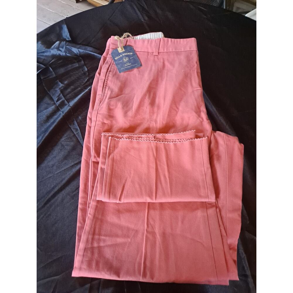 NWT 42/44 Bills Khakis M2P-VTWR Vintage Twill pleated Standard Fit weathered red